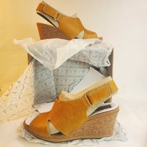 Clark's Cushion Wedge Brand New